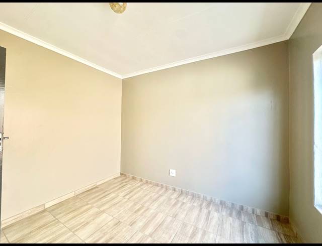 3 BEDROOM HOUSE FOR SALE IN IVY PARK
